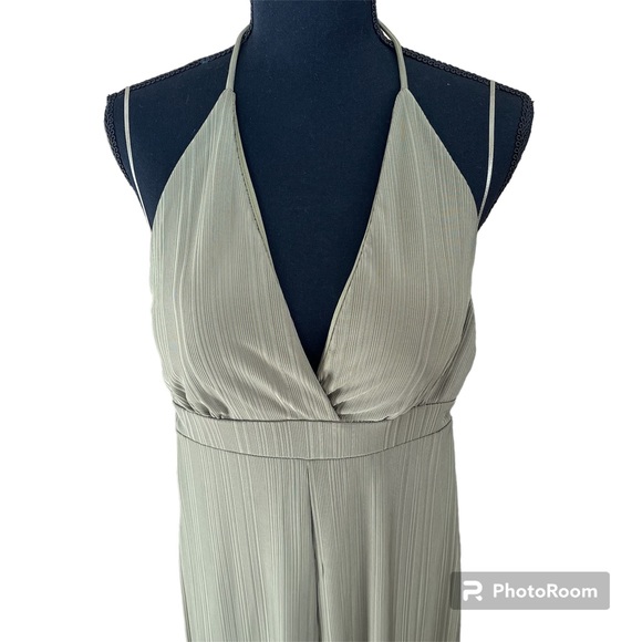 Urban Planet Women’s Olive Halter Jumpsuit Size S - Picture 3 of 4